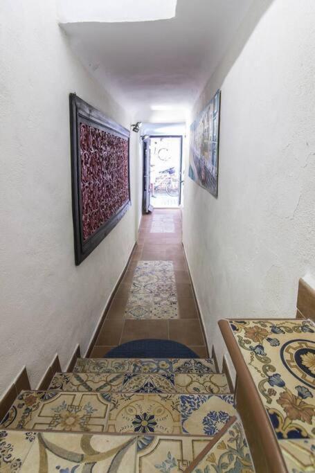 Preciosa Casa En Vilajoyosa Con Vistas Al Mar En Las Casas Colgantes Del Casco Antiguo Вильяхойоса Экстерьер фото