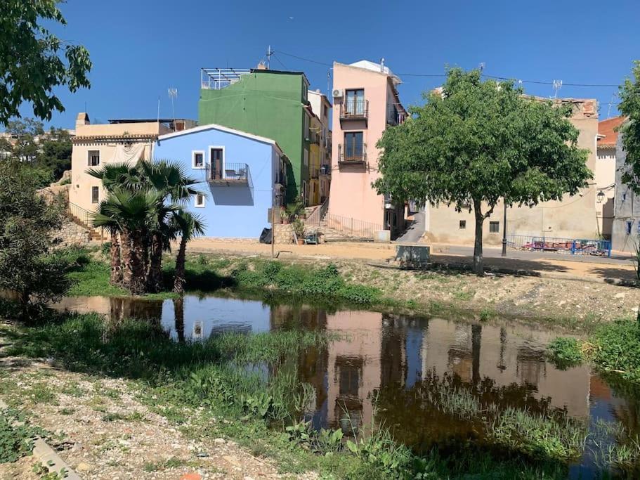 Preciosa Casa En Vilajoyosa Con Vistas Al Mar En Las Casas Colgantes Del Casco Antiguo Вильяхойоса Экстерьер фото