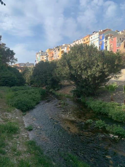 Preciosa Casa En Vilajoyosa Con Vistas Al Mar En Las Casas Colgantes Del Casco Antiguo Вильяхойоса Экстерьер фото